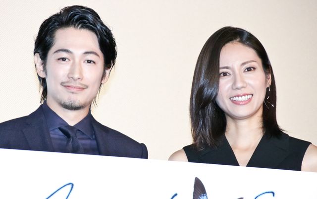 【7枚】美男美女！ディーン・フジオカ＆松下奈緒『エンジェルサイン』公開記念舞台あいさつ：フォトギャラリー