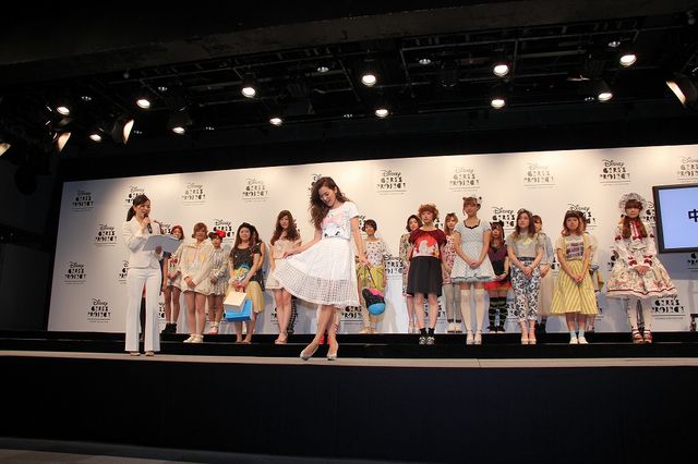 美人モデル・中村アンのスラリと伸びた美脚！ファッションショー写真ギャラリー（9枚目）