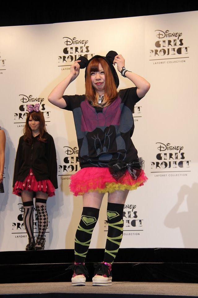 美人モデル・中村アンのスラリと伸びた美脚！ファッションショー写真ギャラリー（18枚目）