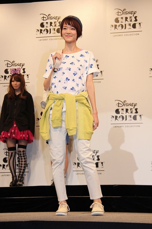 美人モデル・中村アンのスラリと伸びた美脚！ファッションショー写真ギャラリー（21枚目）