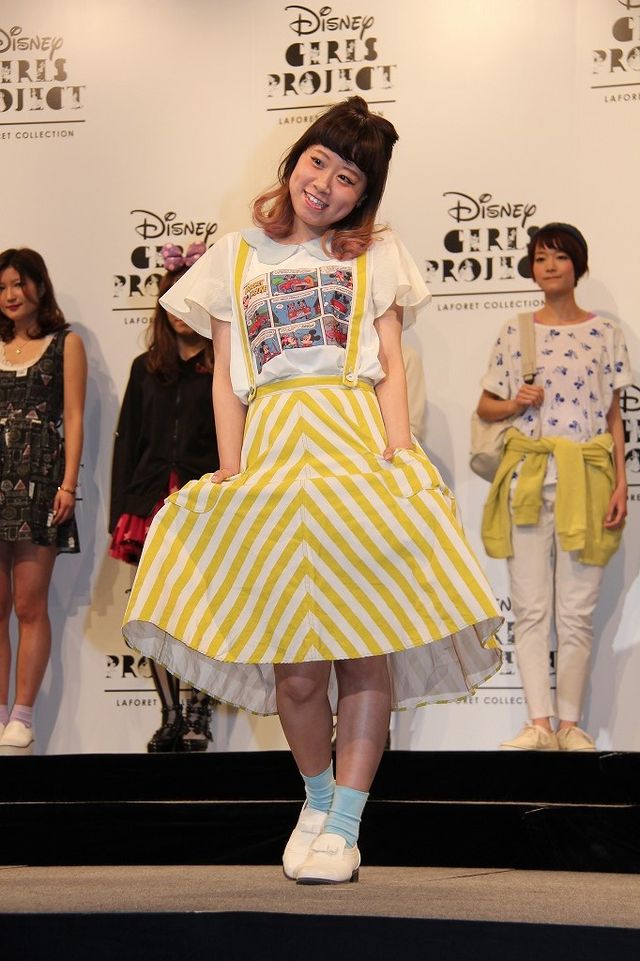 美人モデル・中村アンのスラリと伸びた美脚！ファッションショー写真ギャラリー（26枚目）