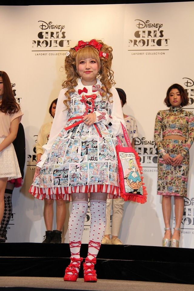 美人モデル・中村アンのスラリと伸びた美脚！ファッションショー写真ギャラリー（31枚目）