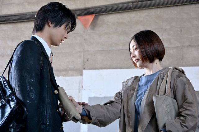 殺人犯の正体が判明！「御上先生」第2話場面写真（ネタバレあり）（18枚目）