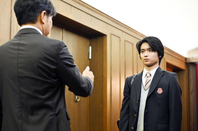 殺人犯の正体が判明！「御上先生」第2話場面写真（ネタバレあり）（22枚目）