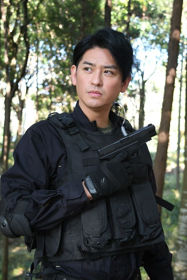 高岩成二VSケイン・コスギ！ドラマ「グッドモーニング、眠れる獅子2」（11枚目）