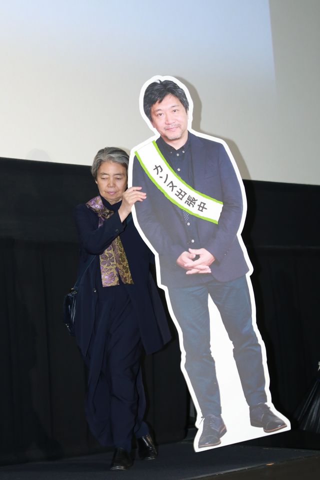 阿部寛、真木よう子らカンヌから帰国！『海よりもまだ深く』初日舞台あいさつフォトギャラリー（3枚目）