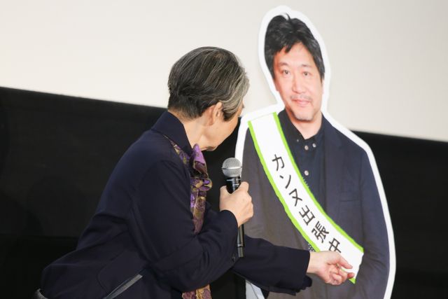 阿部寛、真木よう子らカンヌから帰国！『海よりもまだ深く』初日舞台あいさつフォトギャラリー（4枚目）