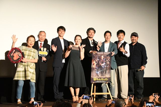 『侍タイムスリッパー』池袋シネマ・ロサでの上映100日記念！山口馬木也らキャスト集結：フォトギャラリー