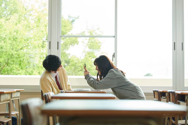 青春～！鈴鹿央士＆久保田紗友『ホリミヤ』オフショット（2枚目）