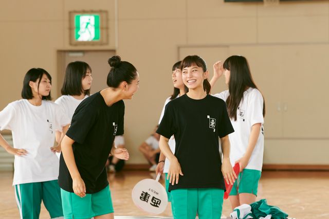 青春～！鈴鹿央士＆久保田紗友『ホリミヤ』オフショット（4枚目）