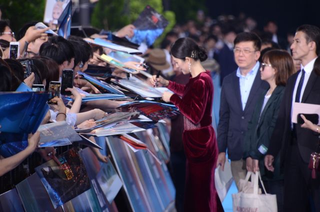 渡辺謙、チャン・ツィイー、田中圭らがゴジラの聖地に降臨！『ゴジラ　キング・オブ・モンスターズ』カーペットイベント（9枚目）