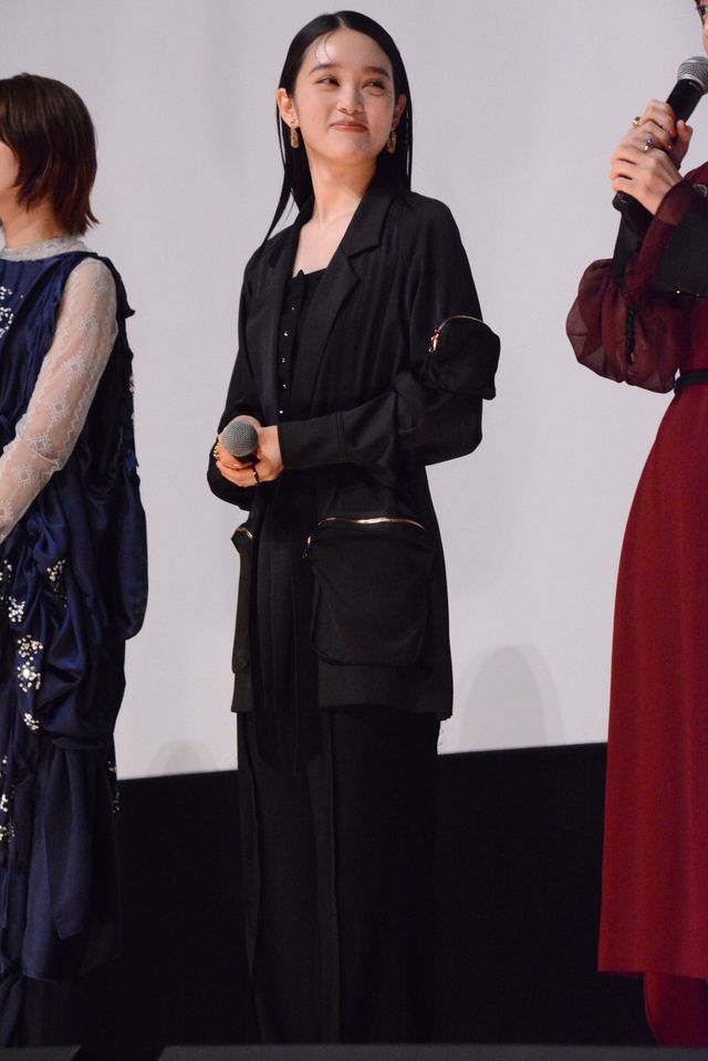 櫻坂46・藤吉夏鈴ら登壇！『新米記者トロッ子　私がやらねば誰がやる！』公開記念舞台あいさつ（4枚目）