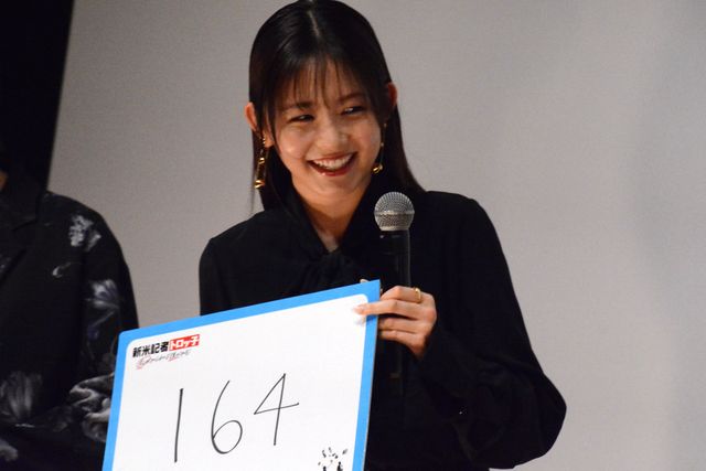 櫻坂46・藤吉夏鈴ら登壇！『新米記者トロッ子　私がやらねば誰がやる！』公開記念舞台あいさつ（9枚目）
