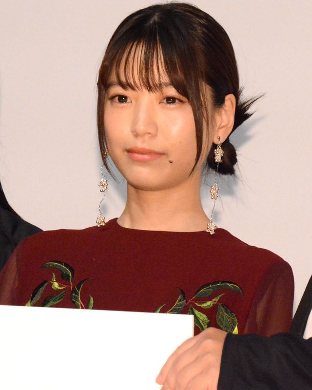 櫻坂46・藤吉夏鈴ら登壇！『新米記者トロッ子　私がやらねば誰がやる！』公開記念舞台あいさつ（17枚目）