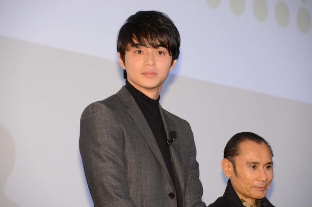 東出昌大、ダチョウ倶楽部とヤー！“熱々おでん”にも挑戦…フォトギャラリー（2枚目）