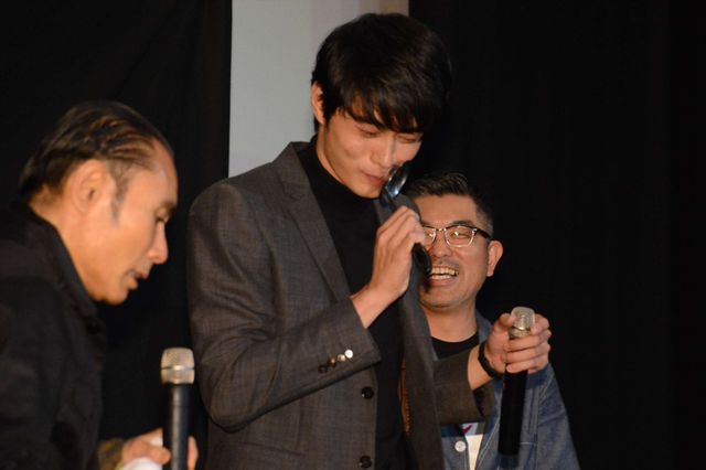 東出昌大、ダチョウ倶楽部とヤー！“熱々おでん”にも挑戦…フォトギャラリー（22枚目）