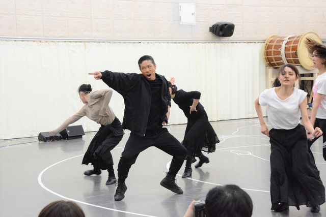 新田真剣佑、肉体美＆圧巻のパフォーマンス！「星の大地に降る涙 THE MUSICAL」稽古場会見（14枚目）