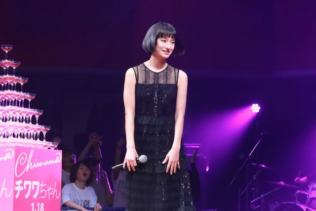 21歳の新人・吉田志織のキュートな笑顔！映画『チワワちゃん』公開直前パーティー（3枚目）