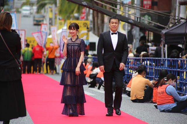 AKB48武藤十夢、中西悠綺、長澤樹ら華々しく登場！第14回沖縄国際映画祭レッドカーペットの様子（11枚目）
