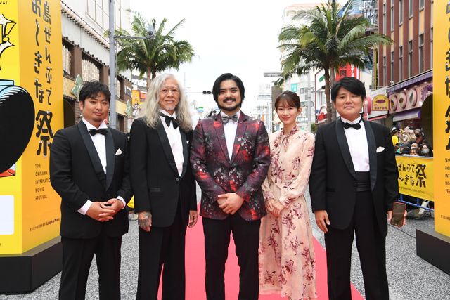 AKB48武藤十夢、中西悠綺、長澤樹ら華々しく登場！第14回沖縄国際映画祭レッドカーペットの様子（15枚目）