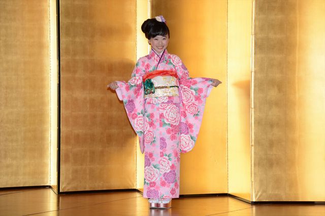 武井咲＆剛力彩芽らオスカー女優11名、恒例の晴れ着披露！フォトギャラリー（12枚目）