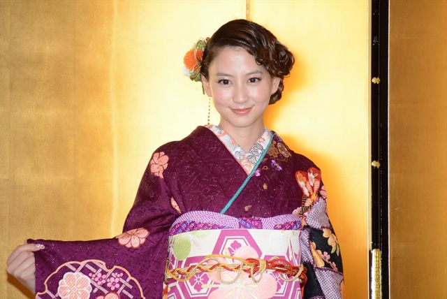 武井咲＆剛力彩芽らオスカー女優11名、恒例の晴れ着披露！フォトギャラリー（13枚目）