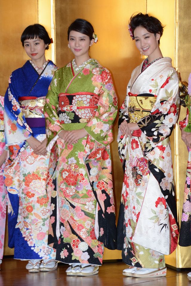 武井咲＆剛力彩芽らオスカー女優11名、恒例の晴れ着披露！フォトギャラリー（19枚目）