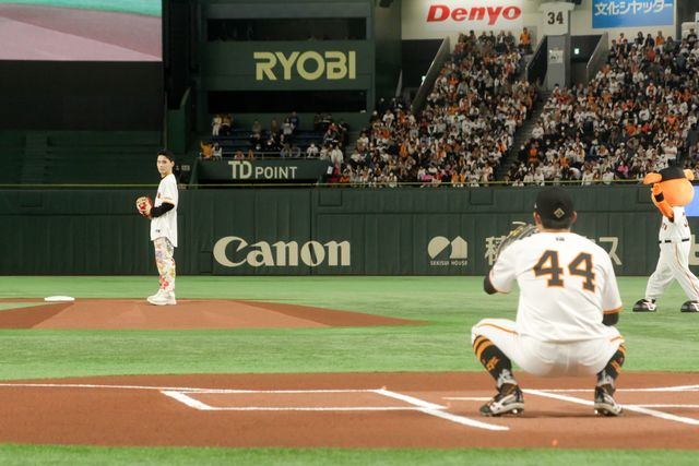 JO1川西拓実、球速125キロで圧巻のピッチング！映画『バジーノイズ』始球式＆囲み取材（4枚目）