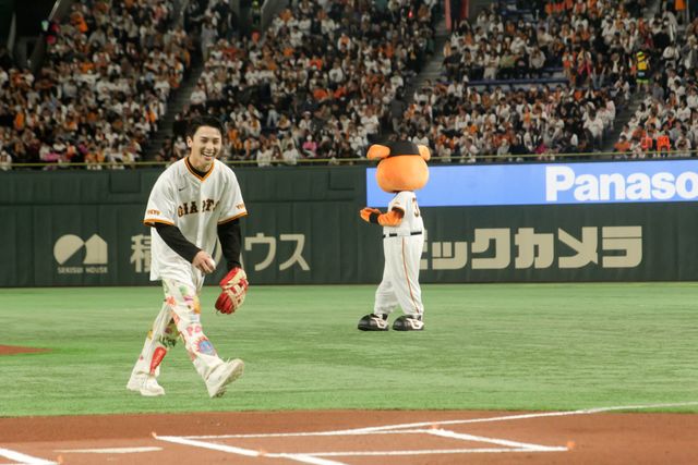 JO1川西拓実、球速125キロで圧巻のピッチング！映画『バジーノイズ』始球式＆囲み取材（9枚目）