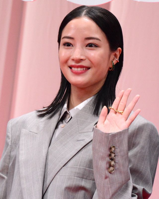 広瀬すず、二階堂ふみ、吉田羊ら美の競演！『遠い山なみの光』完成披露舞台挨拶（19枚目）