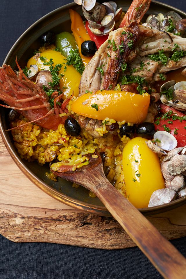 沢尻エリカの美人母・沢尻リラさんの初レシピブック「沢尻リラさんの家庭でつくる地中海料理」（6枚目）