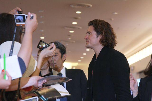 来日したオーリー、手を合わせてファンに感謝！フォトギャラリー（8枚目）