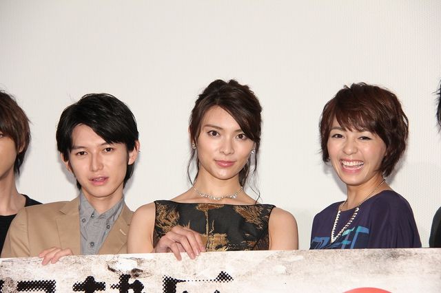 秋元才加、奴隷が欲しい！映画『奴隷区 僕と23人の奴隷』初日舞台あいさつフォトギャラリー（5枚目）