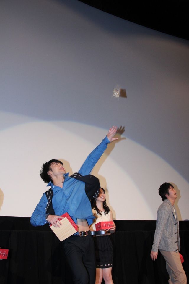 ゴーカイジャーの小澤&池田&清水が豆まきでヒット祈願　画像ギャラリー（6枚目）