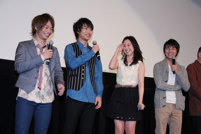 ゴーカイジャーの小澤&池田&清水が豆まきでヒット祈願　画像ギャラリー（13枚目）