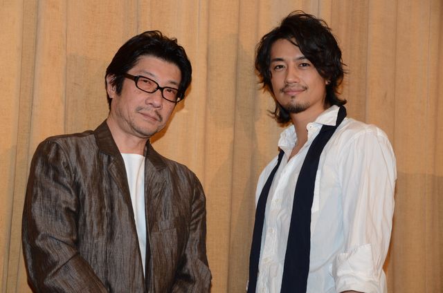 斎藤工 出演作『団地』と『高台家の人々』2作がダジャレで結ばれたと満面　画像ギャラリー（5枚目）