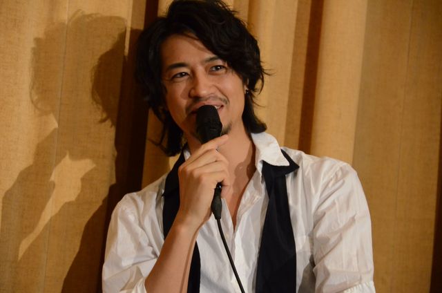 斎藤工 出演作『団地』と『高台家の人々』2作がダジャレで結ばれたと満面　画像ギャラリー（10枚目）