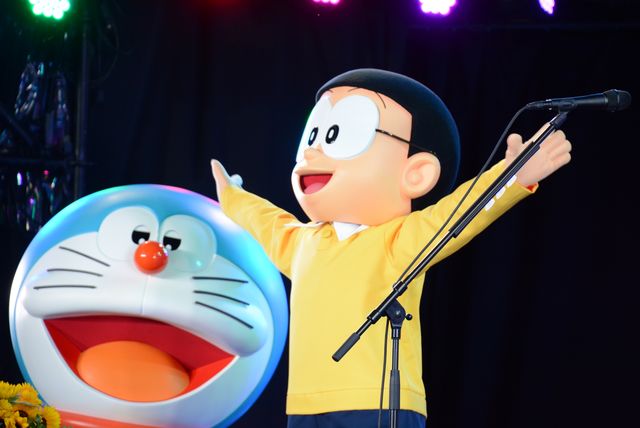 ドラえもんとのび太、秦基博の弾き語りに“ドラ泣き”ならぬ“秦泣き”フォトギャラリー（4枚目）