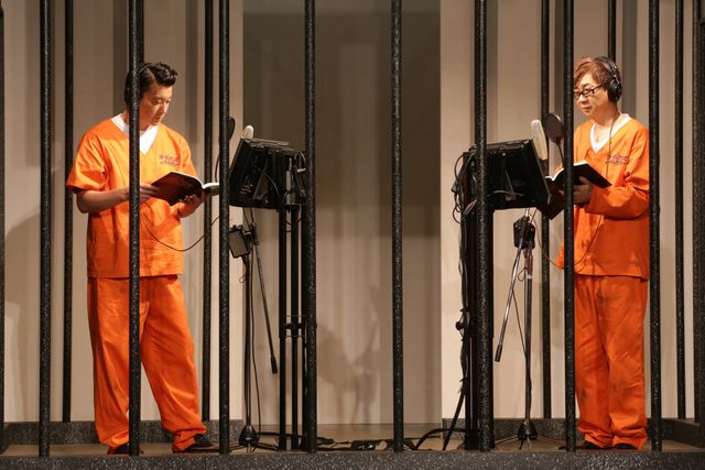 看守に連れてこられてイテテテ……『ガーディアンズ・オブ・ギャラクシー』牢獄アフレコイベントフォトギャラリー（5枚目）