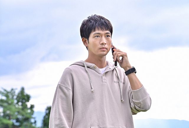 松下洸平、井浦新、津田健次郎ら魅惑のキャラが大渋滞…「最愛」2話場面写真（3枚目）