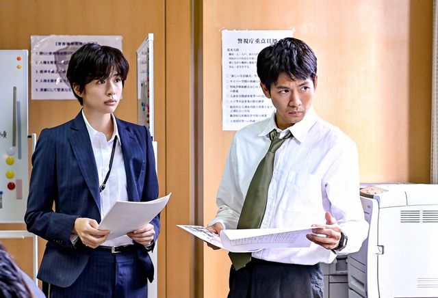 松下洸平、井浦新、津田健次郎ら魅惑のキャラが大渋滞…「最愛」2話場面写真（6枚目）