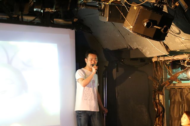 藤井隆「She is my new town/I just want to hold you」発売記念フォトギャラリー（3枚目）