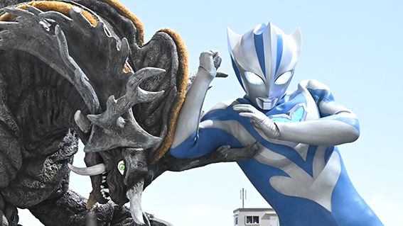 「ウルトラマンテオ」破壊暴竜デスドラゴに挑む!10月放送回の場面写真:フォトギャラリー