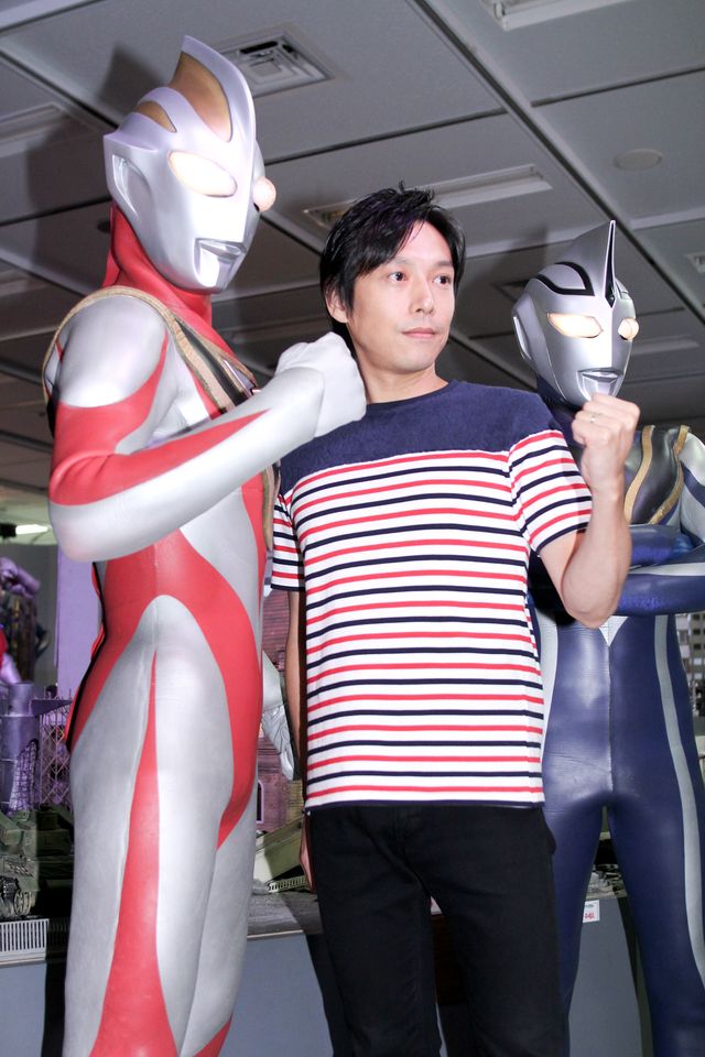 つるの剛士「ウルトラマンダイナ」時代を振り返る！フォトギャラリー（4枚目）