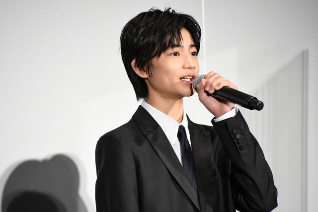 浜辺美波＆北川景子が美の競演！『約束のネバーランド』初日舞台あいさつ（9枚目）