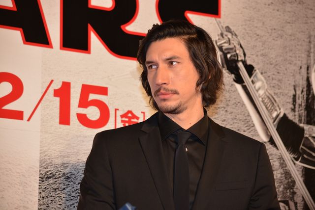 『スター・ウォーズ／最後のジェダイ』キャスト陣来日！レッドカーペットでファンサービス!!（5枚目）