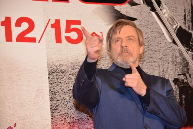 『スター・ウォーズ／最後のジェダイ』キャスト陣来日！レッドカーペットでファンサービス!!（9枚目）
