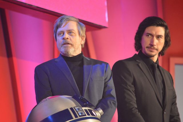 『スター・ウォーズ／最後のジェダイ』キャスト陣来日！レッドカーペットでファンサービス!!（22枚目）