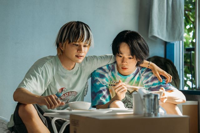 北村匠海が激変！闇ビジネスに手を染める若者描く『愚か者の身分』新場面写真＜10点＞：フォトギャラリー