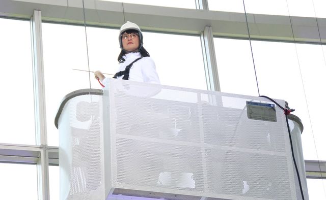 松岡昌宏、高所恐怖症なのに地上10メートルで窓拭き！「家政夫のミタゾノ」制作発表記者会見（4枚目）